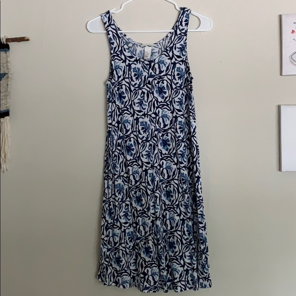 NWOT Navy White Flowy Sleeveless Dress from H&M